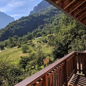 https://les-cristallieres-venosc.hotels-rhonealpes.com